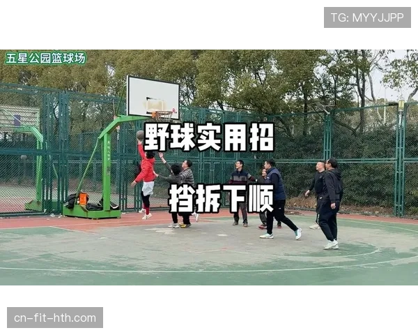 扬尼斯利用挡拆创造空间提升攻防效率 拉开与队友的得分差距